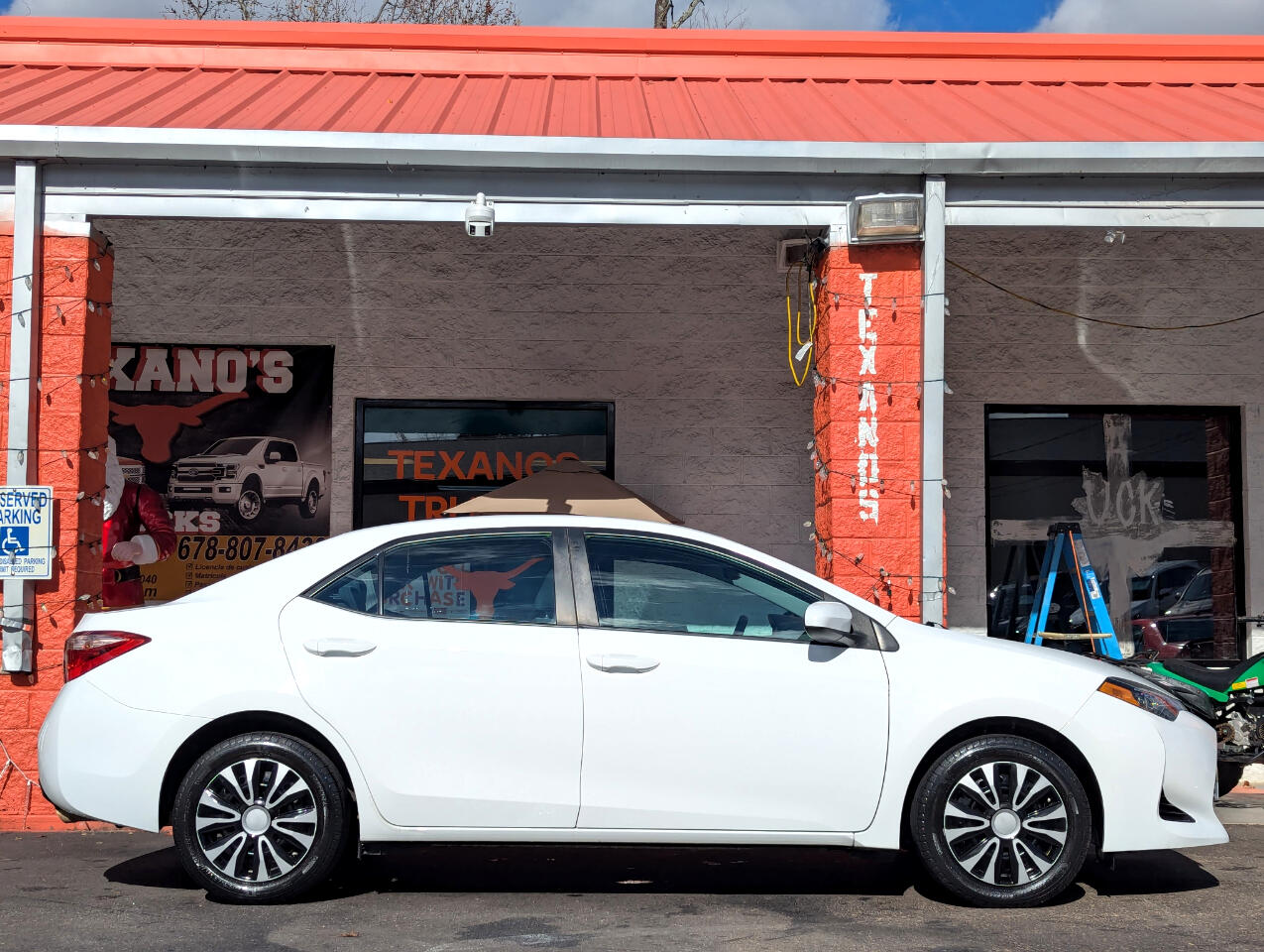 Toyota Corolla XLE CVT (Natl) 2019