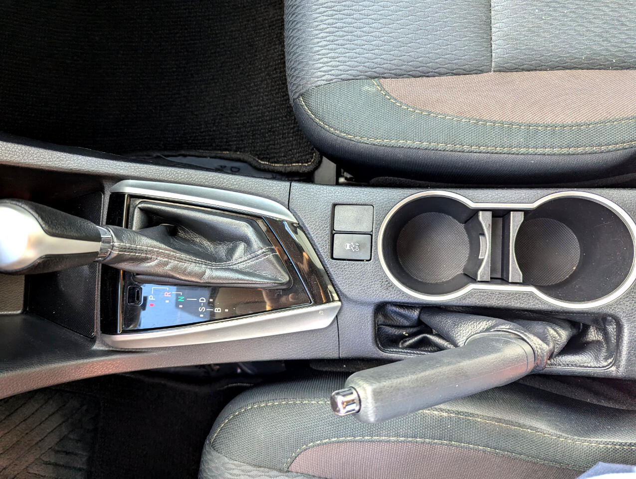 Toyota Corolla XLE CVT (Natl) 2019