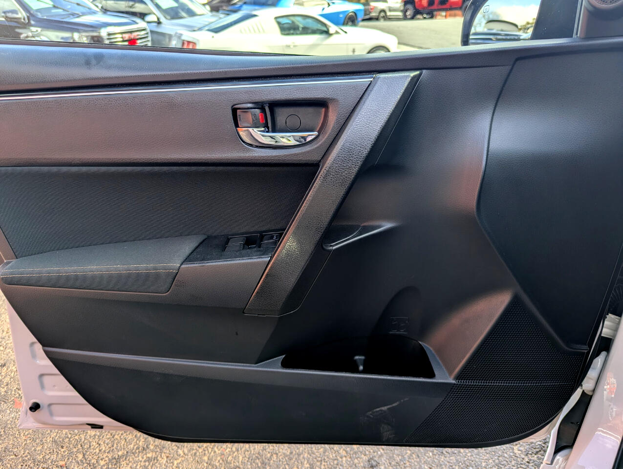 Toyota Corolla XLE CVT (Natl) 2019