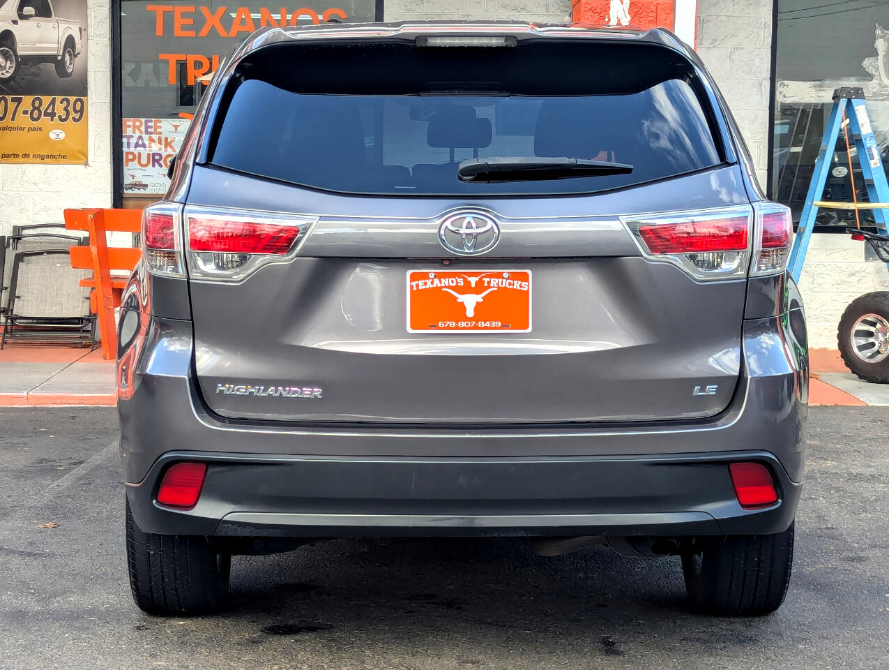 Toyota Highlander FWD 4dr V6 LE (Natl) 2015
