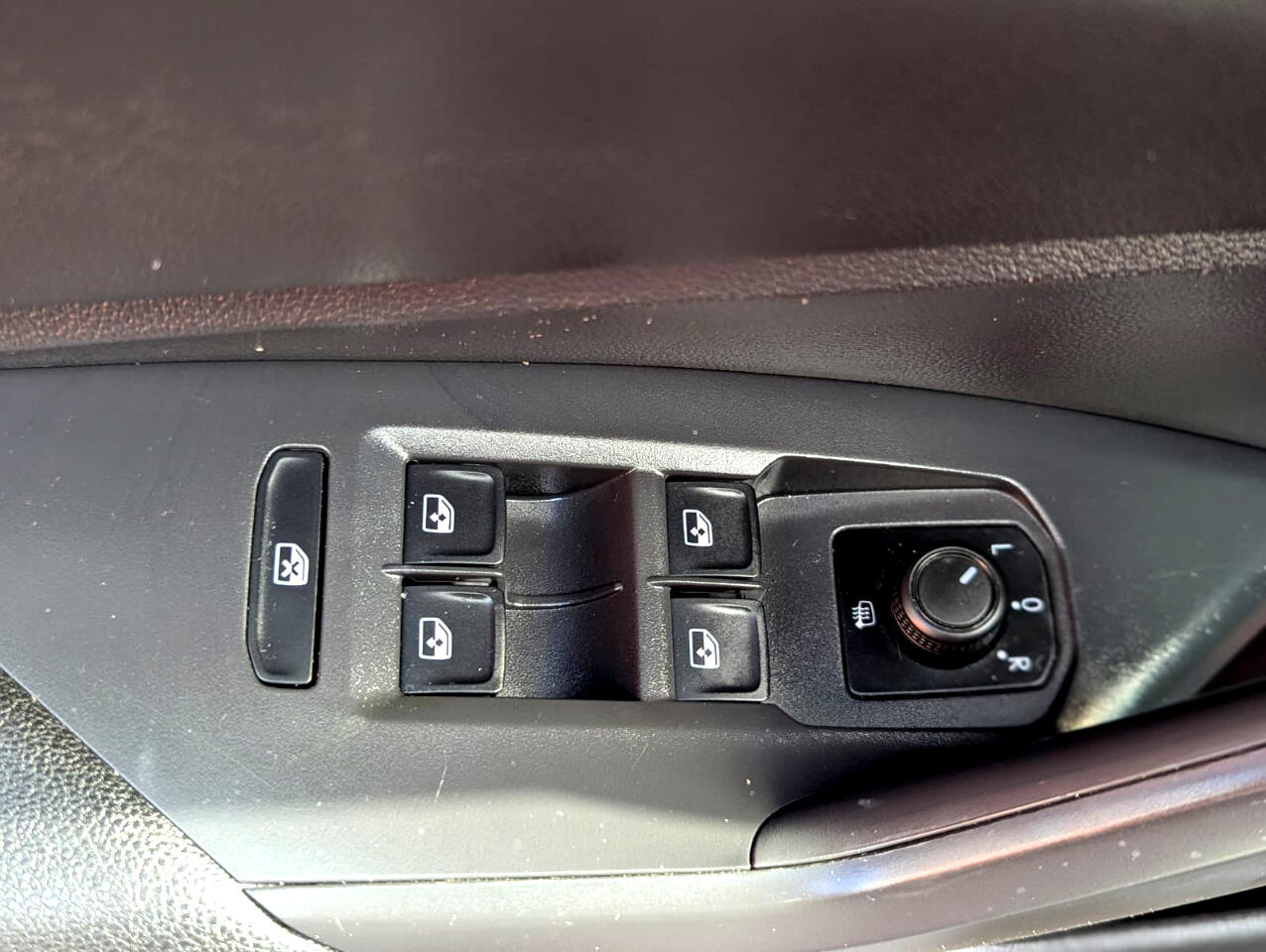 Volkswagen Jetta R-Line Auto w/SULEV 2020