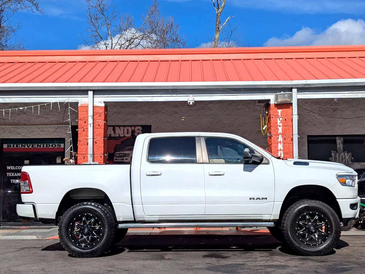 RAM 1500 Big Horn/Lone Star 4x4 Crew Cab 5'7" Box 2019