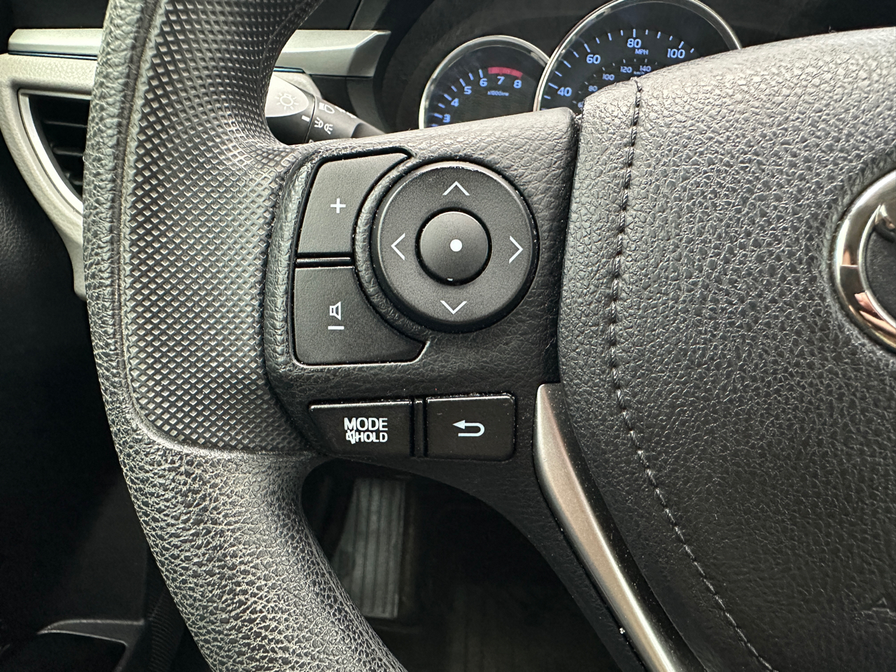 Toyota Corolla 4dr Sdn Auto L (Natl) 2016