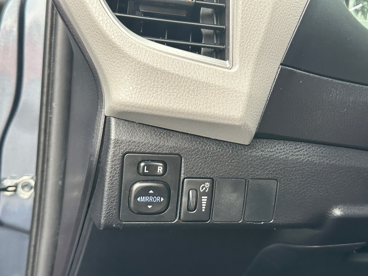 Toyota Corolla 4dr Sdn Auto L (Natl) 2016