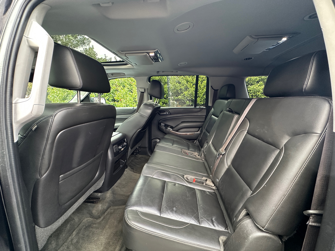 Chevrolet Suburban 4WD 4dr LT 2015