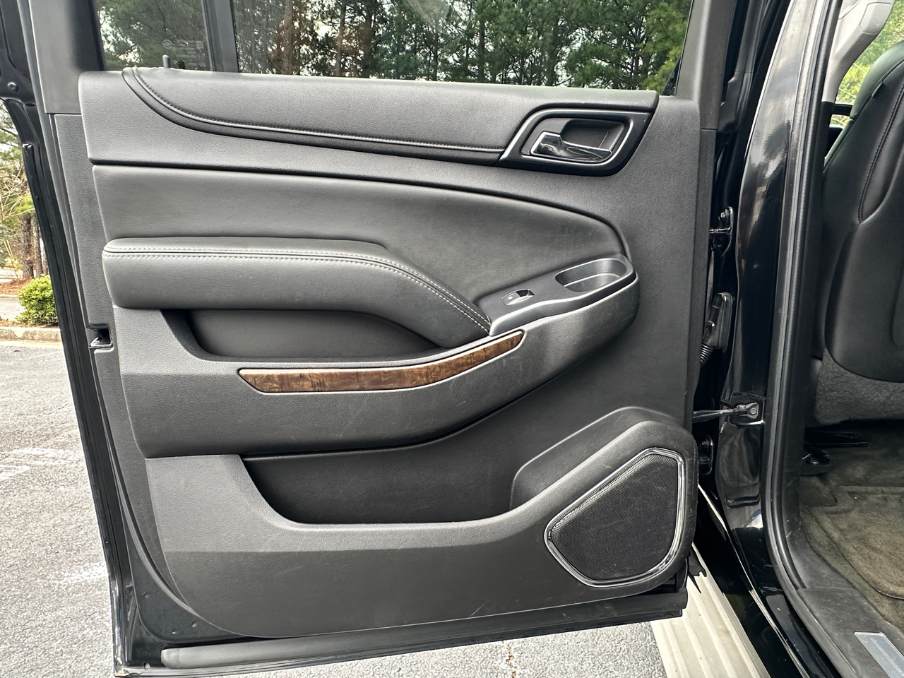 Chevrolet Suburban 4WD 4dr LT 2015