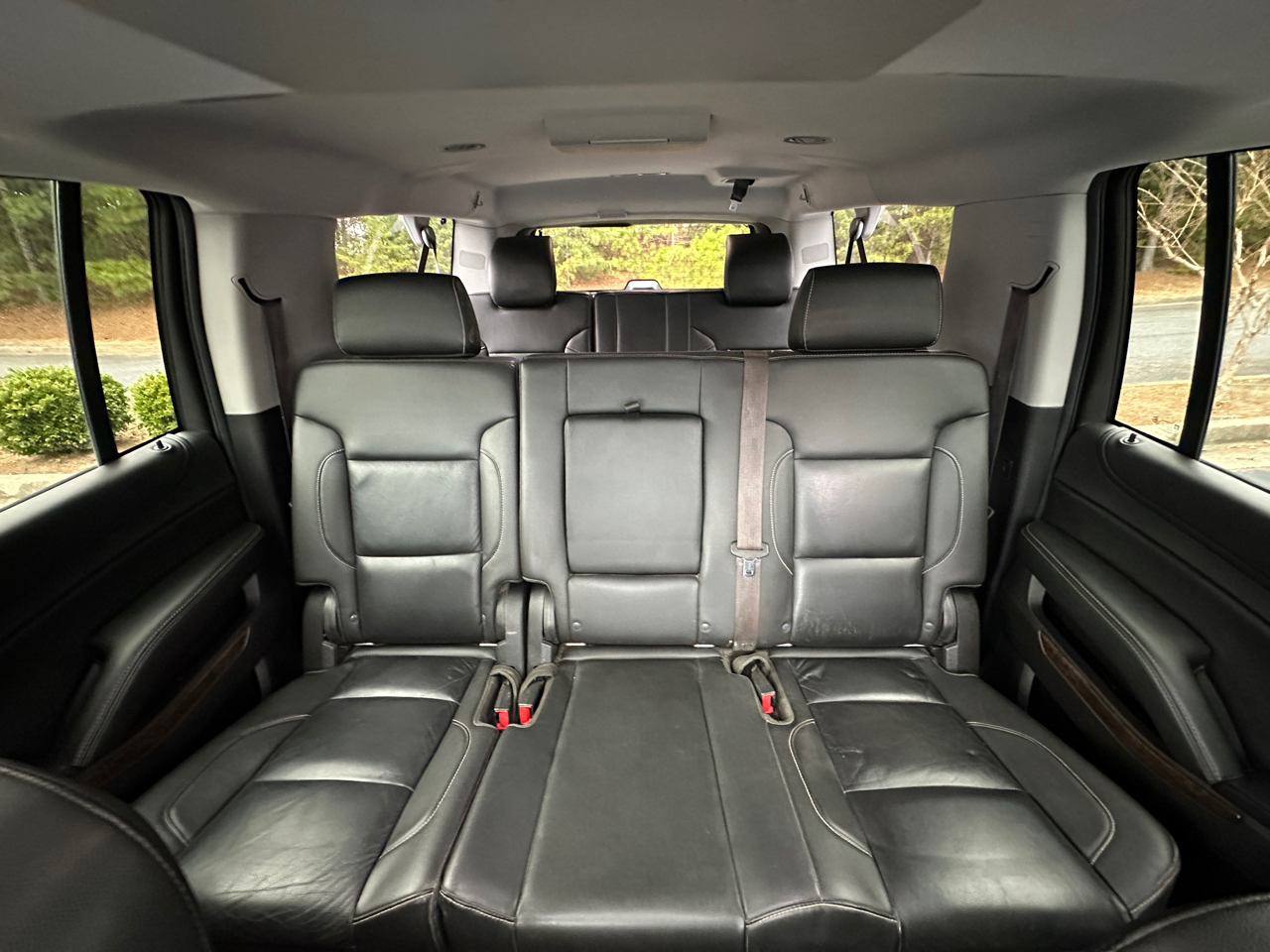 Chevrolet Suburban 4WD 4dr LT 2015