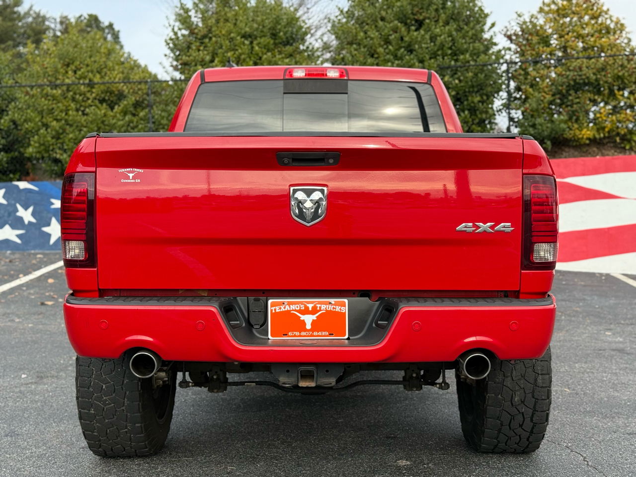 RAM 1500 4WD Crew Cab 140.5" Sport 2015