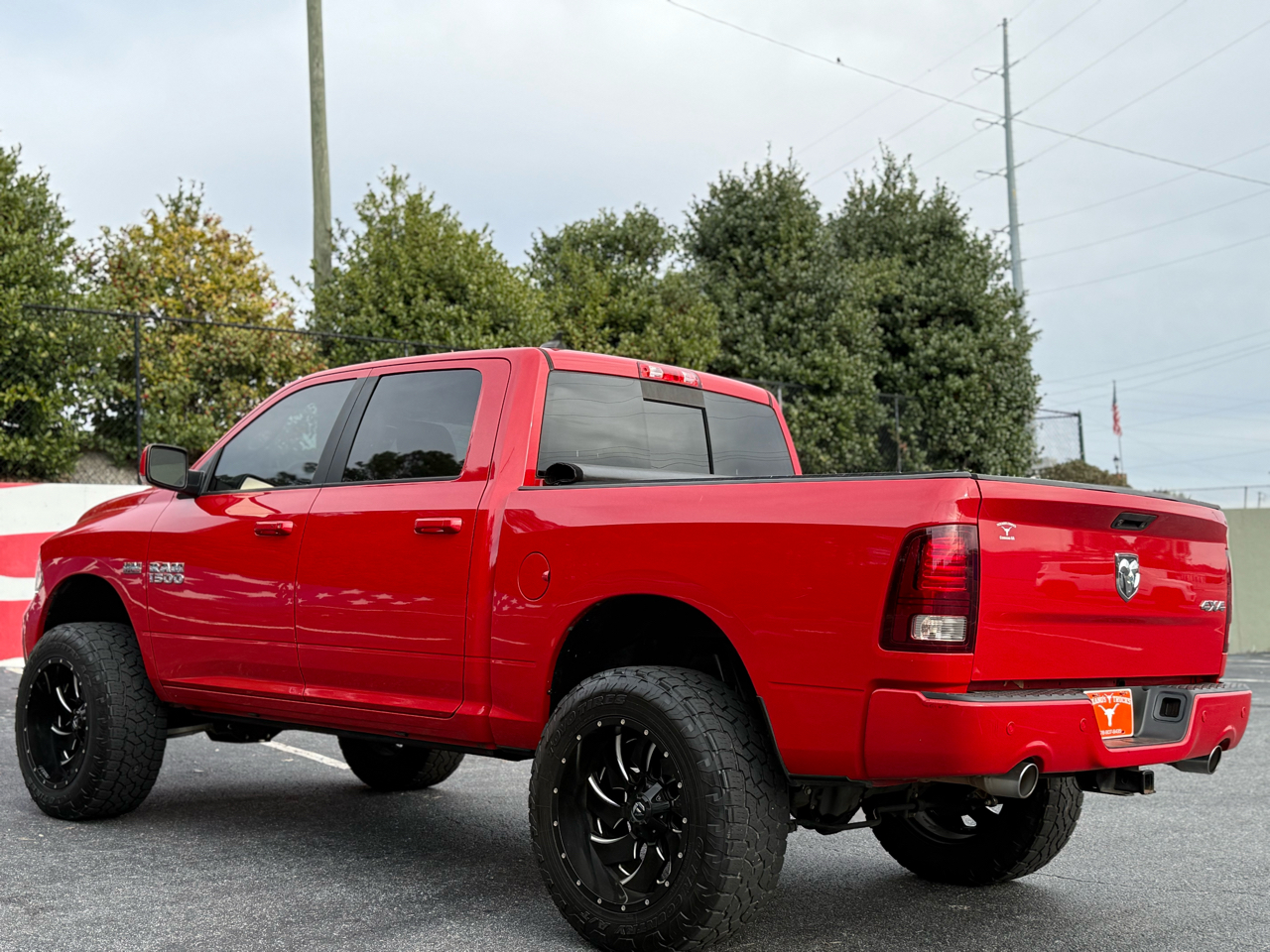RAM 1500 4WD Crew Cab 140.5" Sport 2015