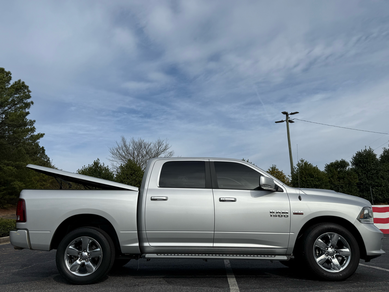 RAM 1500 Sport 4x2 Crew Cab 5'7" Box 2017