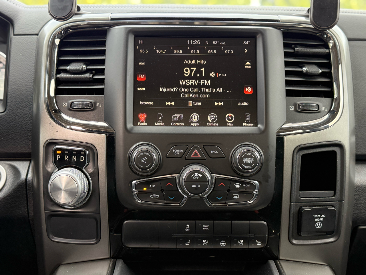 RAM 1500 Sport 4x2 Crew Cab 5'7" Box 2017