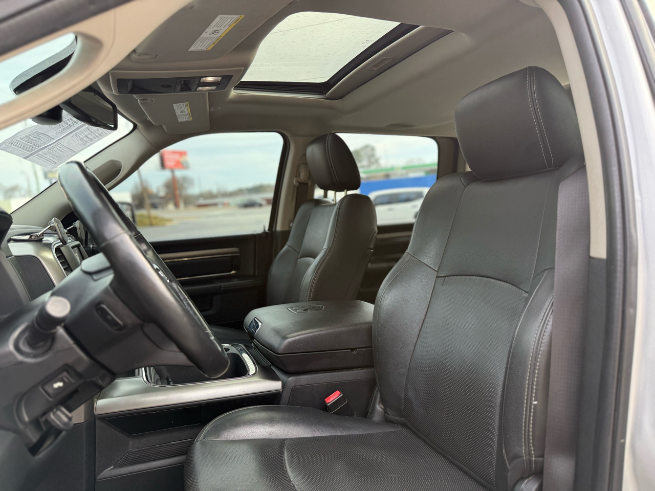 RAM 1500 Sport 4x2 Crew Cab 5'7" Box 2017