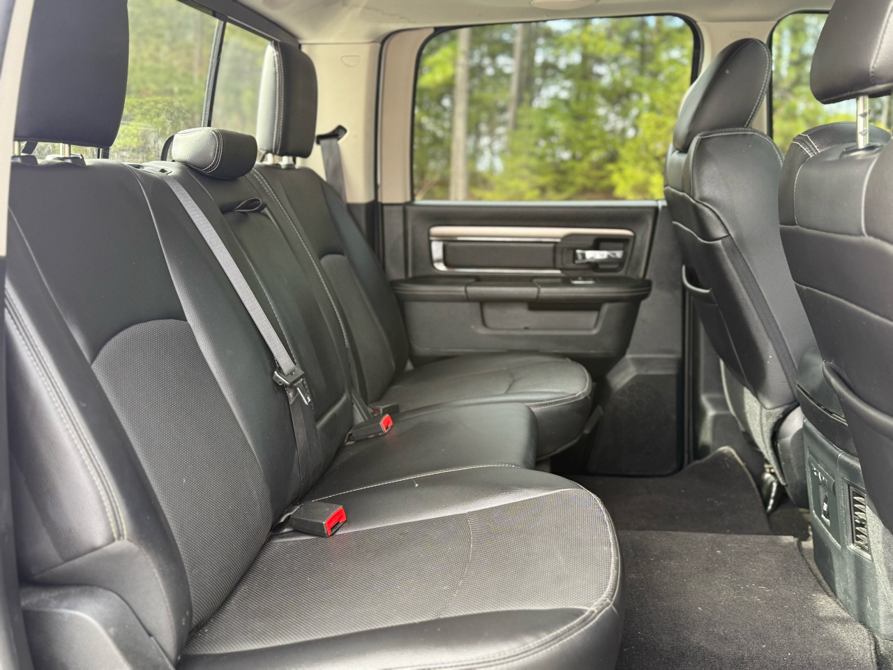 RAM 1500 Sport 4x2 Crew Cab 5'7" Box 2017