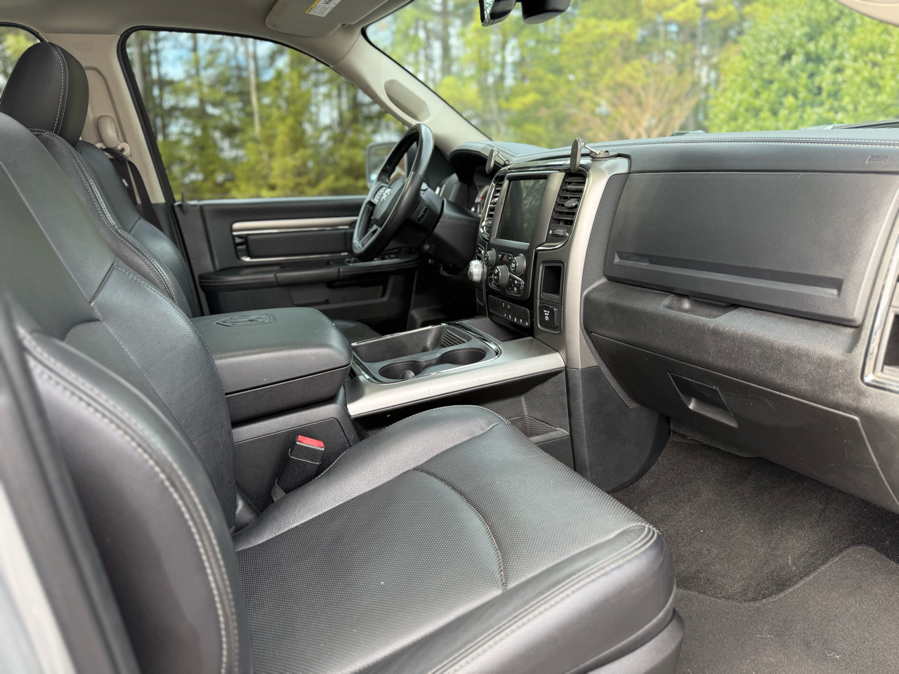 RAM 1500 Sport 4x2 Crew Cab 5'7" Box 2017