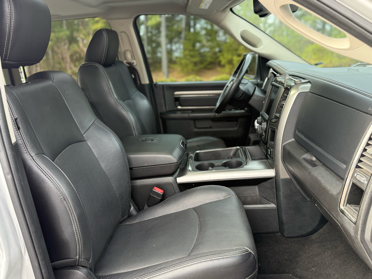 RAM 1500 Sport 4x2 Crew Cab 5'7" Box 2017