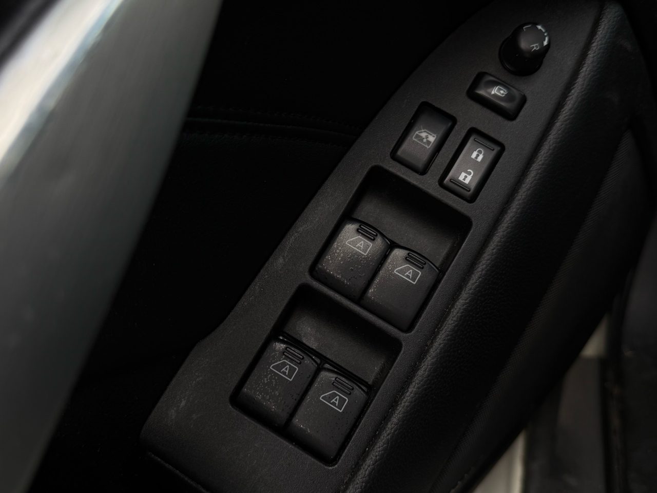 Infiniti G37 Convertible 2dr Base 2012