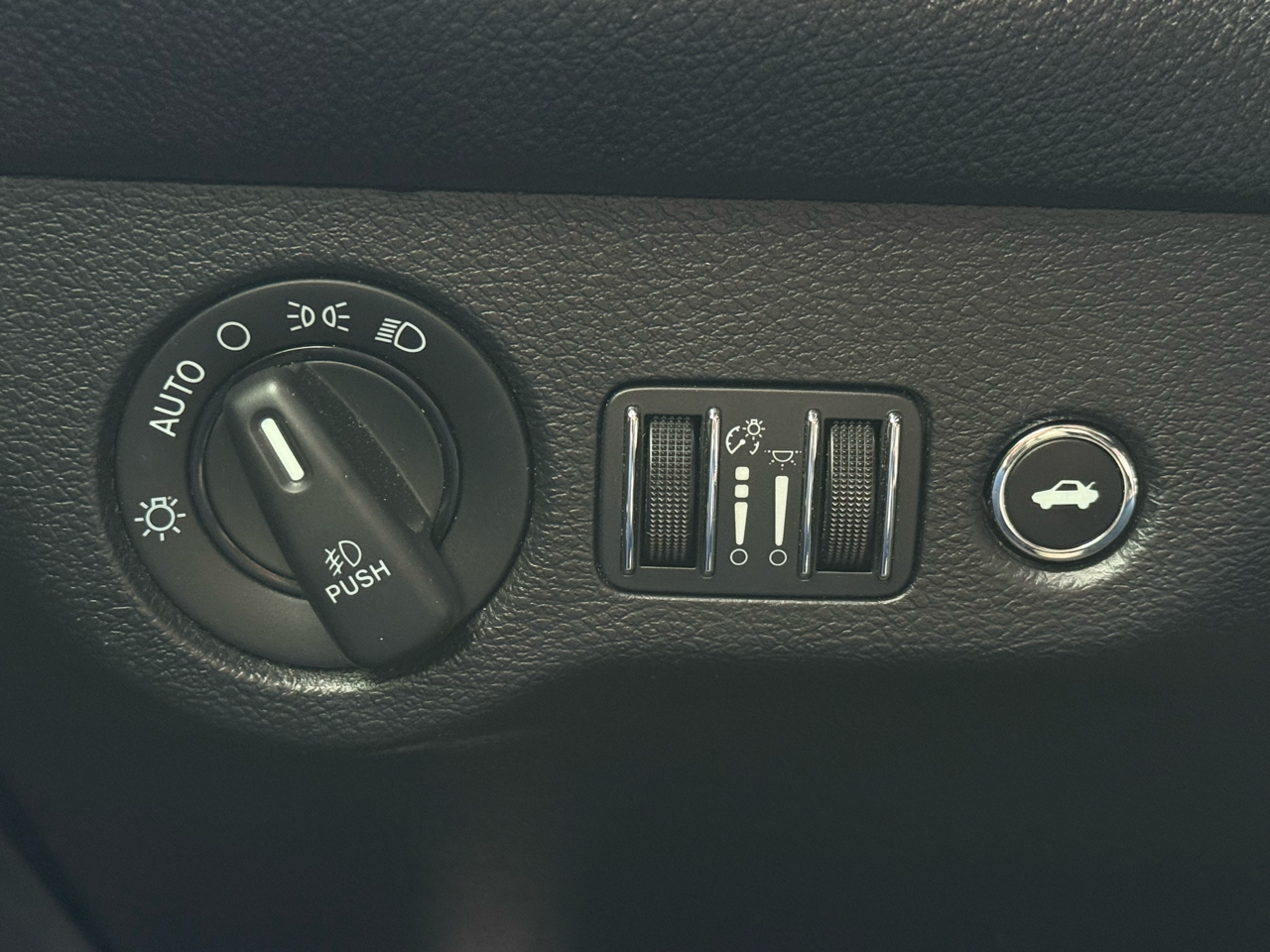 Dodge Challenger 2dr Cpe R/T 2015