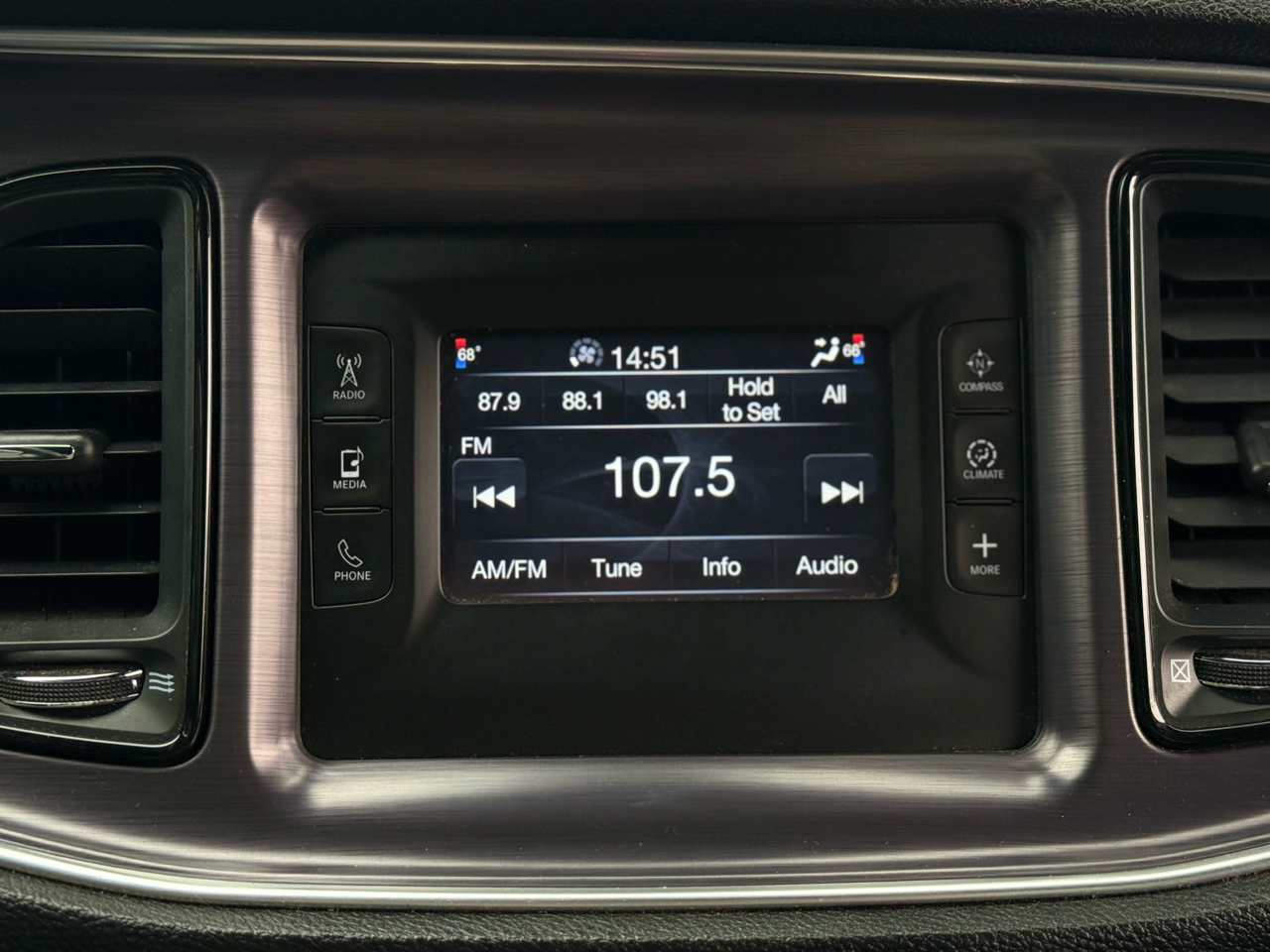 Dodge Challenger 2dr Cpe R/T 2015