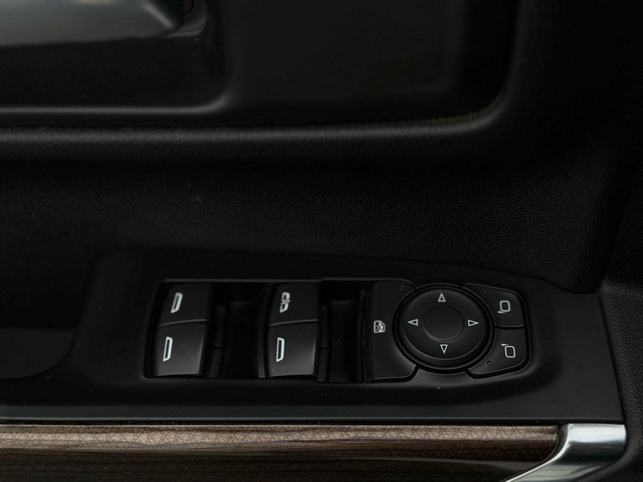 Chevrolet Silverado 1500 4WD Crew Cab 147" LT Trail Boss 2021