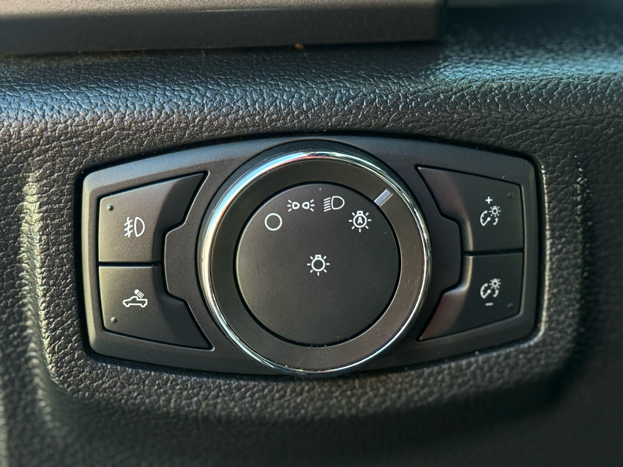 Ford F-150 FX4 SuperCrew 4WD 2020