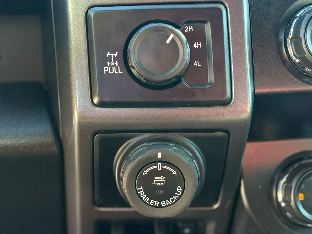 Ford F-150 FX4 SuperCrew 4WD 2020