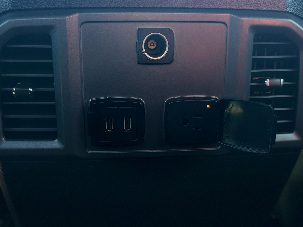 Ford F-150 FX4 SuperCrew 4WD 2020