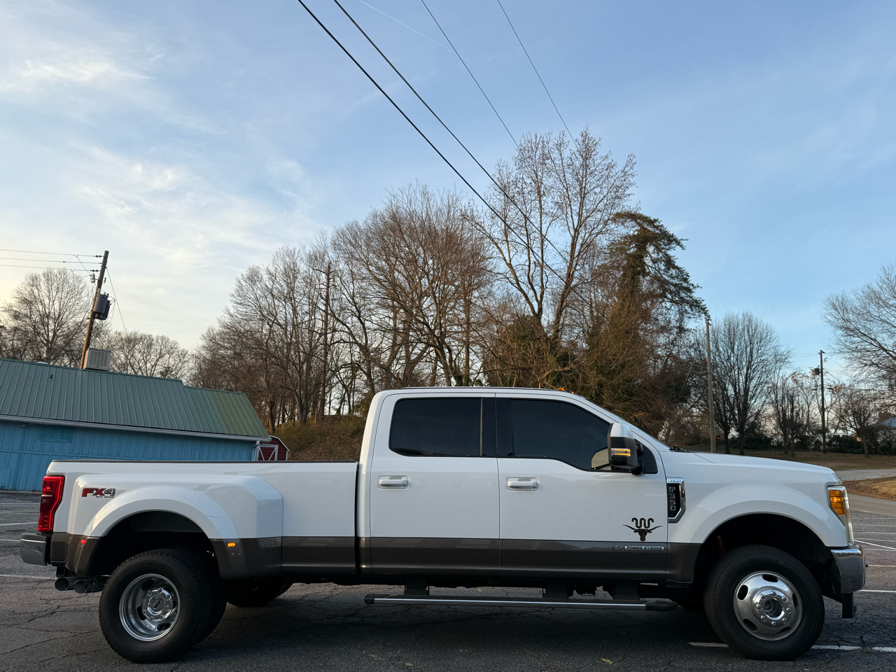 Ford Super Duty F-350 DRW LARIAT 4WD SuperCab 8' Box 2017