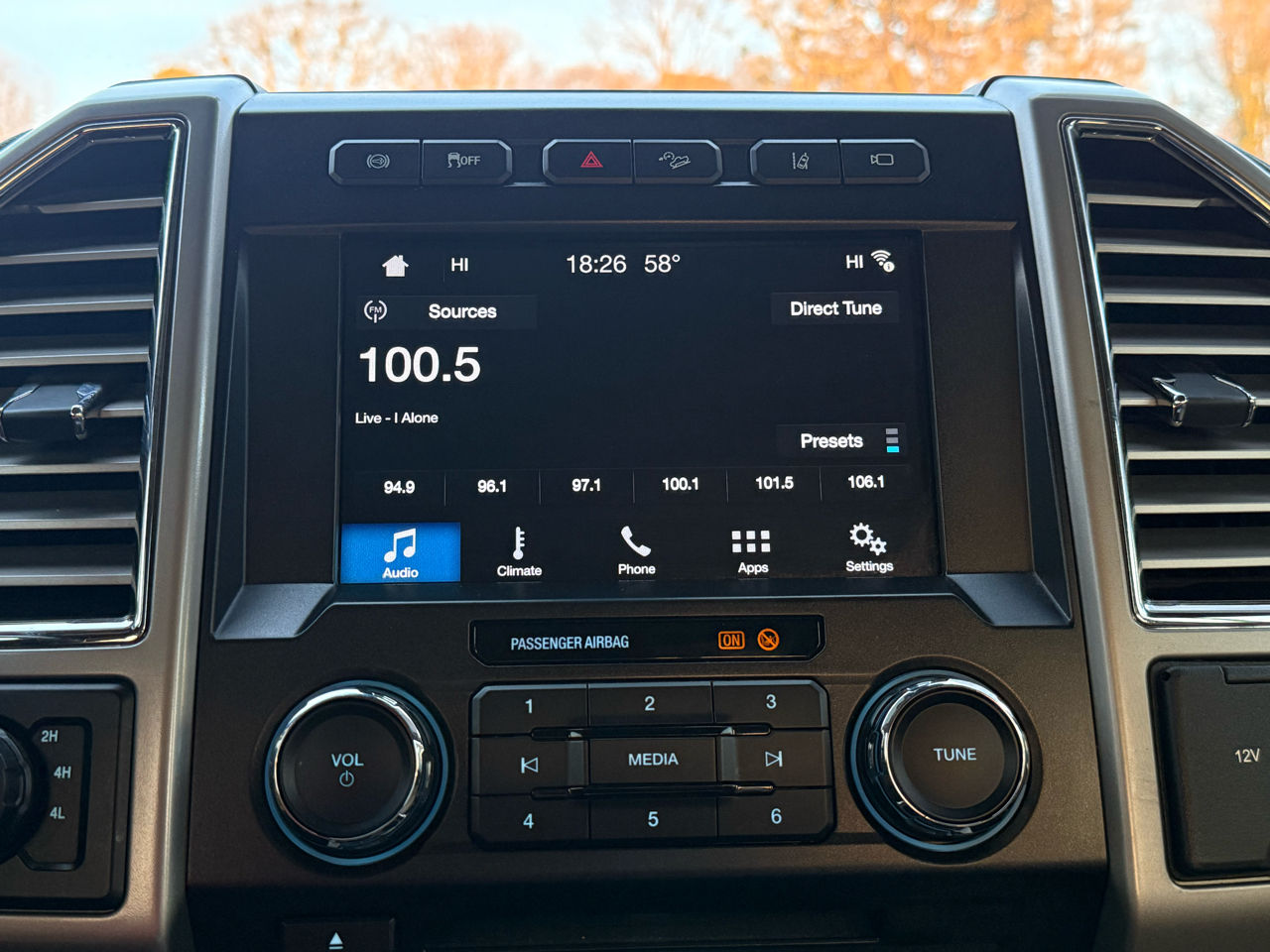 Ford Super Duty F-350 DRW LARIAT 4WD SuperCab 8' Box 2017