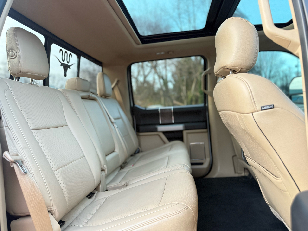 Ford Super Duty F-350 DRW LARIAT 4WD SuperCab 8' Box 2017