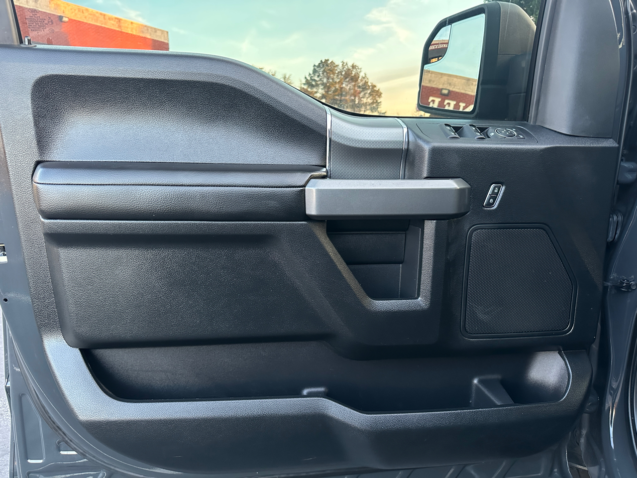 Ford F-150 4WD SuperCrew 139" XLT 2016