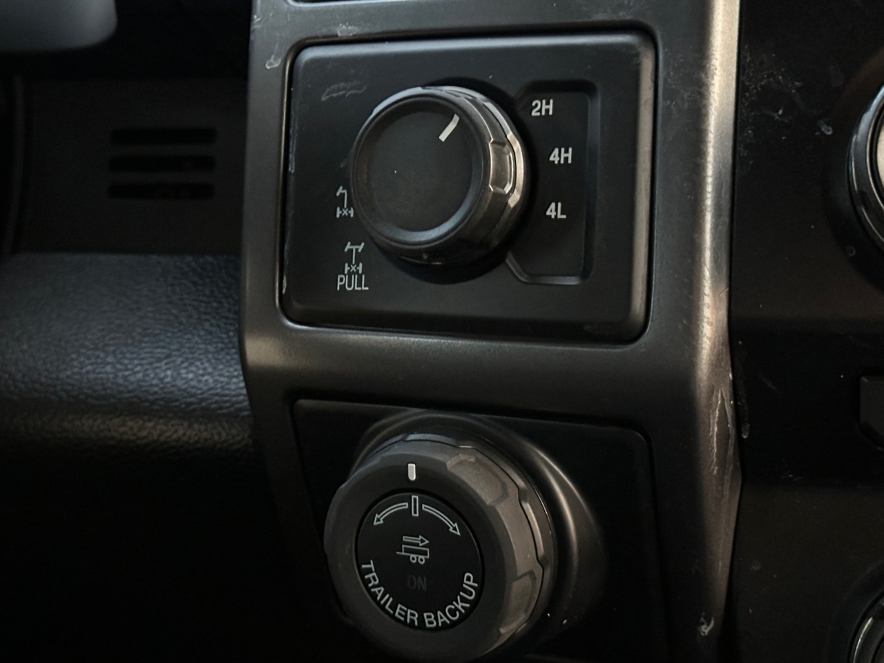 Ford F-150 4WD SuperCrew 139" XLT 2016