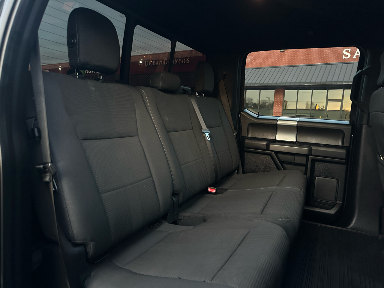 Ford F-150 4WD SuperCrew 139" XLT 2016