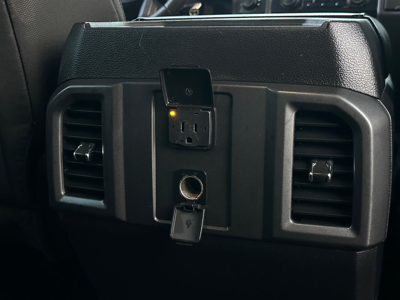 Ford F-150 4WD SuperCrew 139" XLT 2016