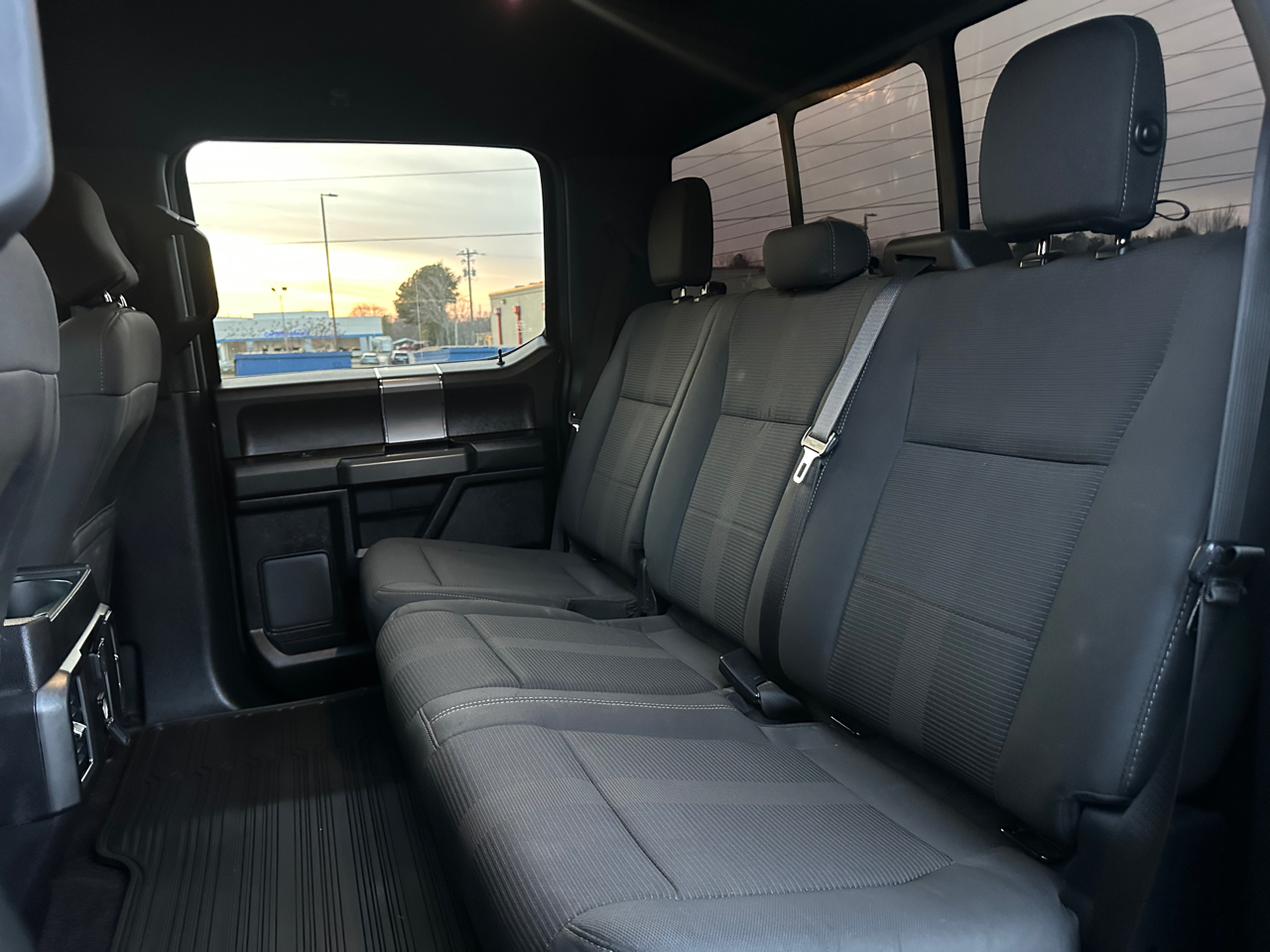 Ford F-150 4WD SuperCrew 139" XLT 2016