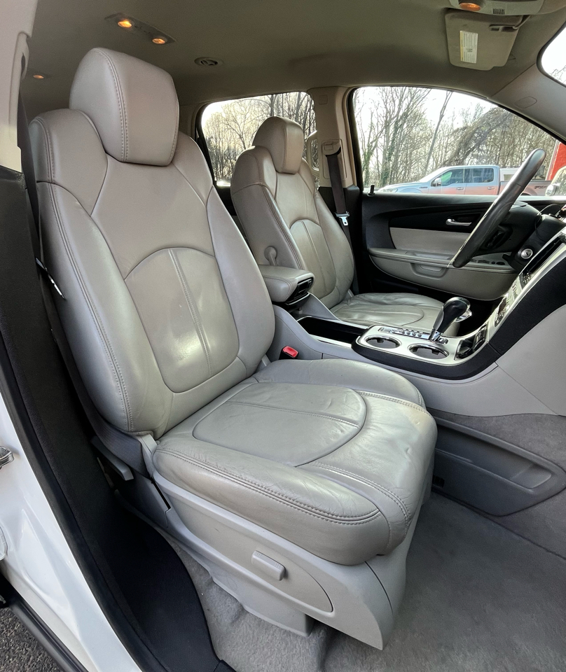 GMC Acadia FWD 4dr SLT1 2008