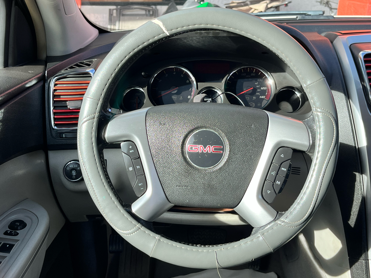 GMC Acadia FWD 4dr SLT1 2008