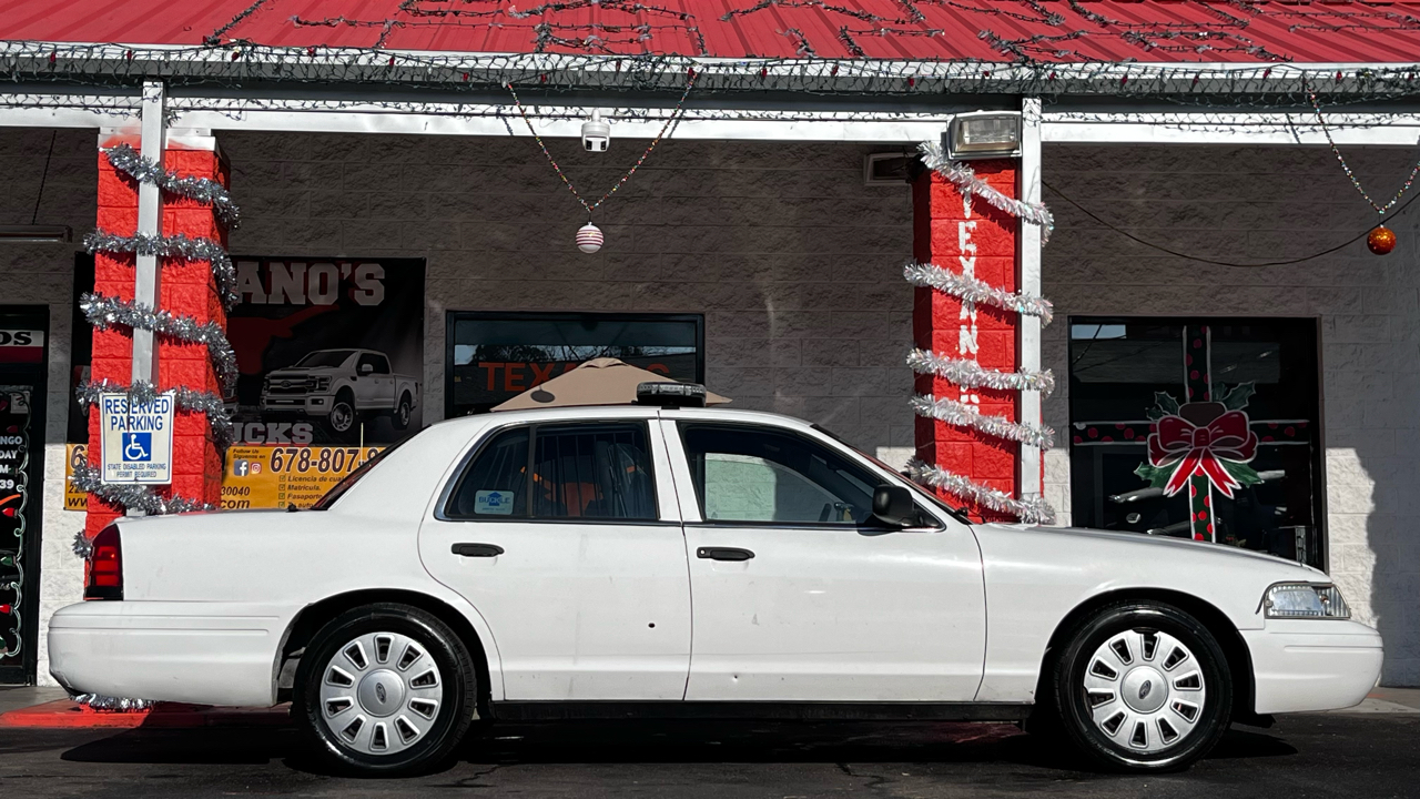 Ford Police Interceptor 4dr Sdn w/3.27 Axle 2010