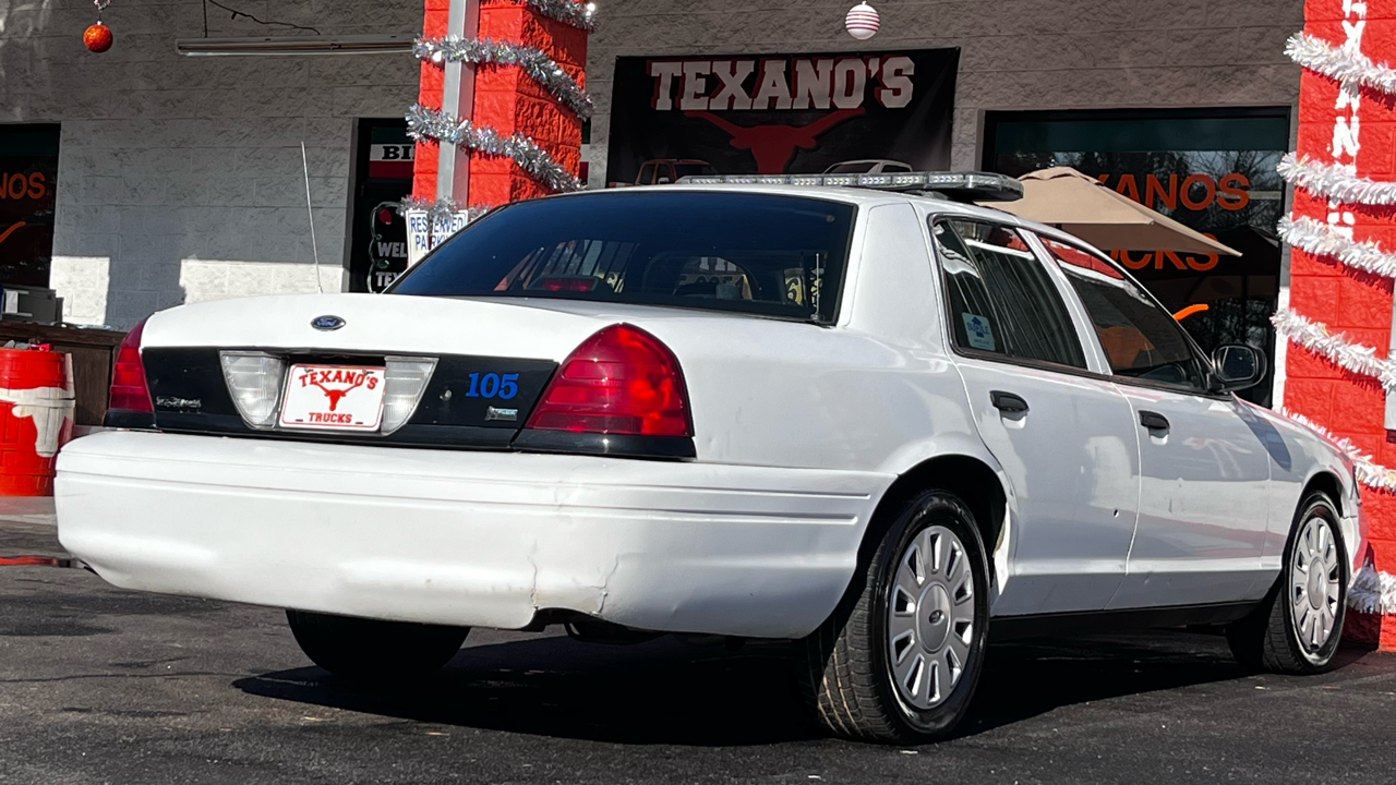 Ford Police Interceptor 4dr Sdn w/3.27 Axle 2010