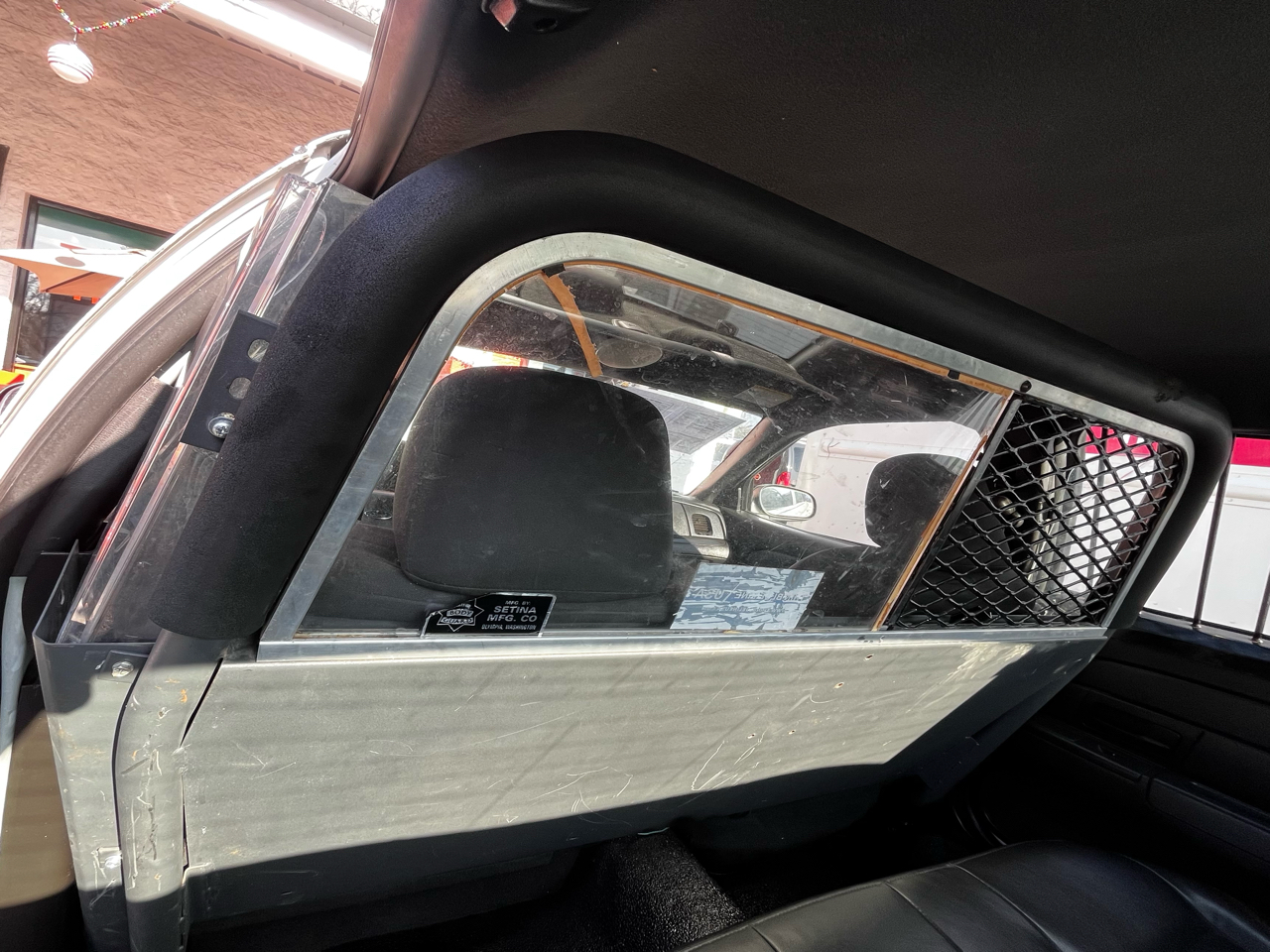 Ford Police Interceptor 4dr Sdn w/3.27 Axle 2010