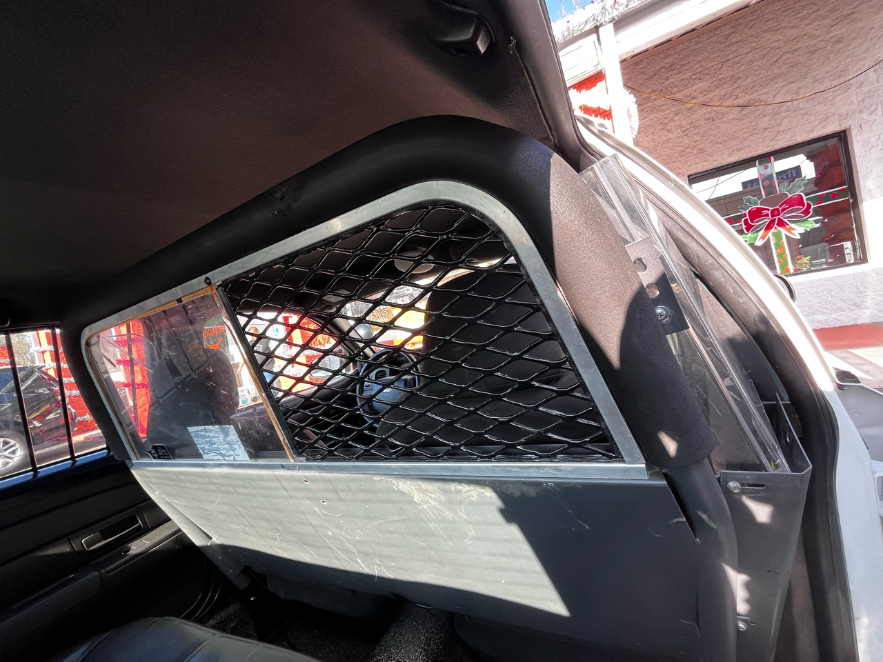 Ford Police Interceptor 4dr Sdn w/3.27 Axle 2010