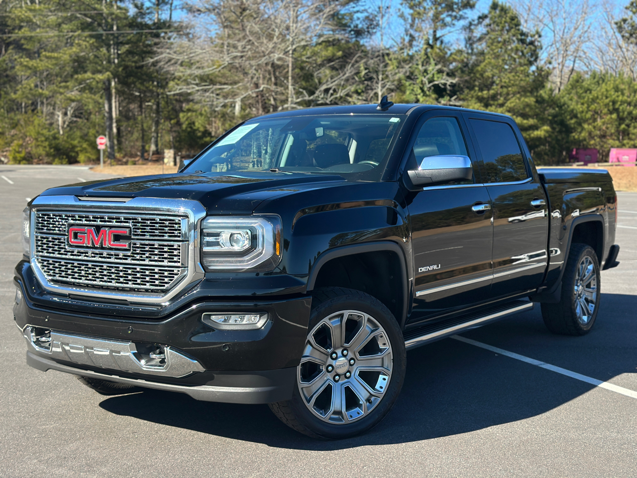 GMC Sierra 1500 4WD Crew Cab 143.5" Denali 2018