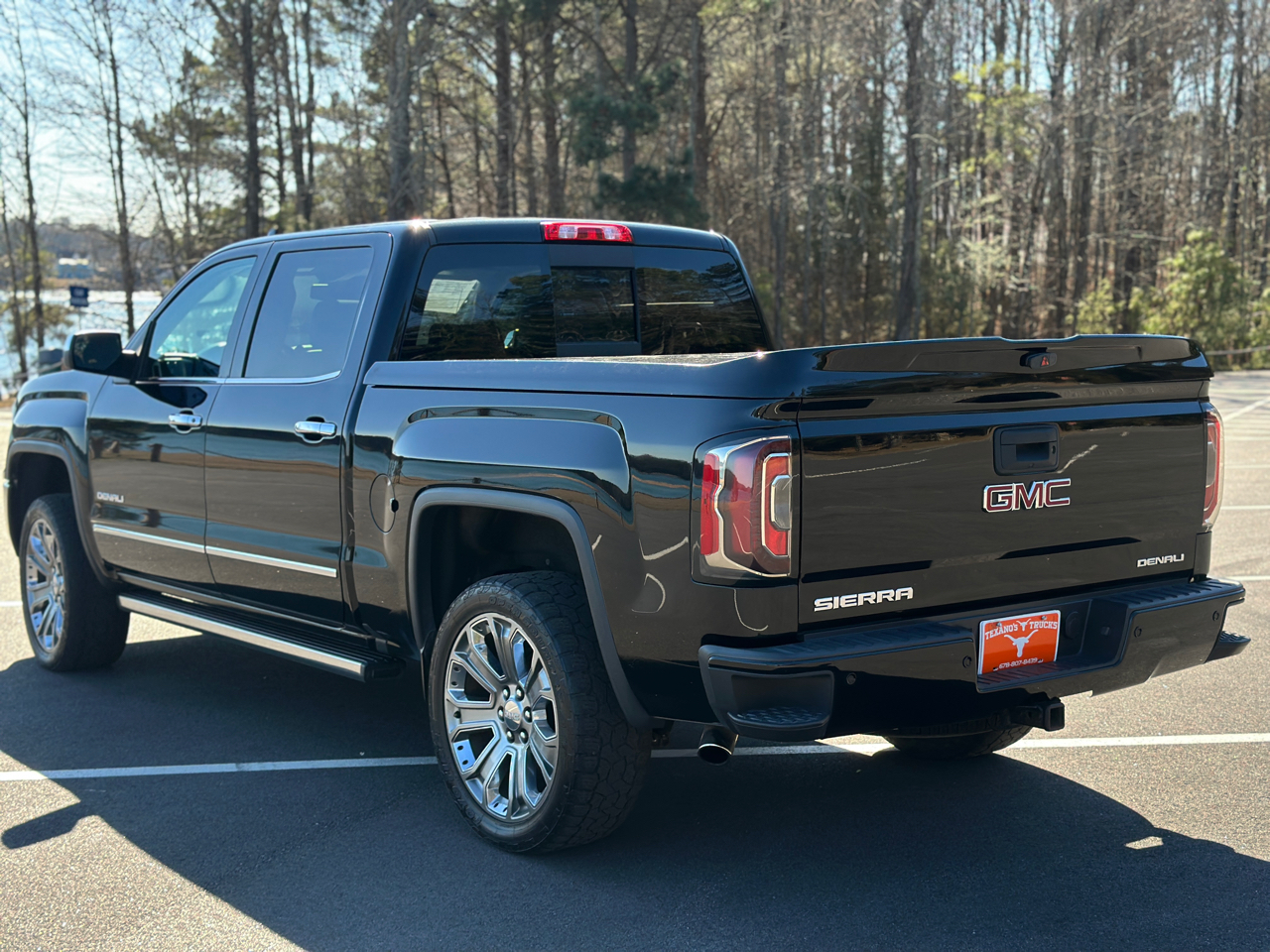GMC Sierra 1500 4WD Crew Cab 143.5" Denali 2018
