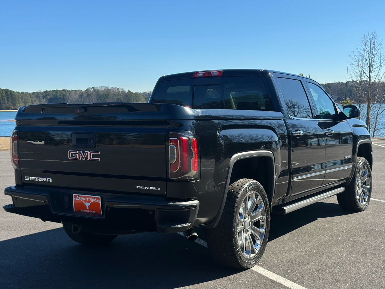 GMC Sierra 1500 4WD Crew Cab 143.5" Denali 2018