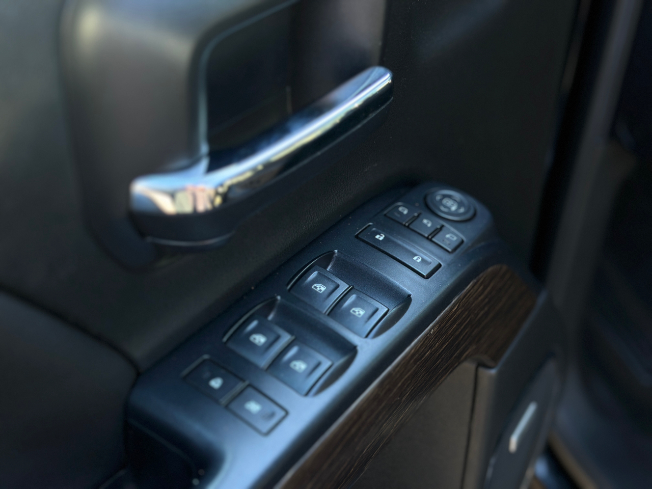 GMC Sierra 1500 4WD Crew Cab 143.5" Denali 2018