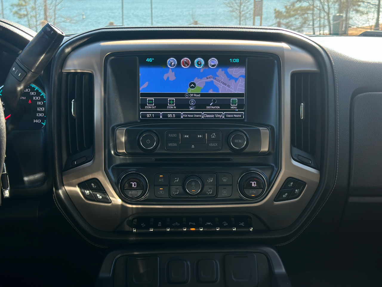 GMC Sierra 1500 4WD Crew Cab 143.5" Denali 2018