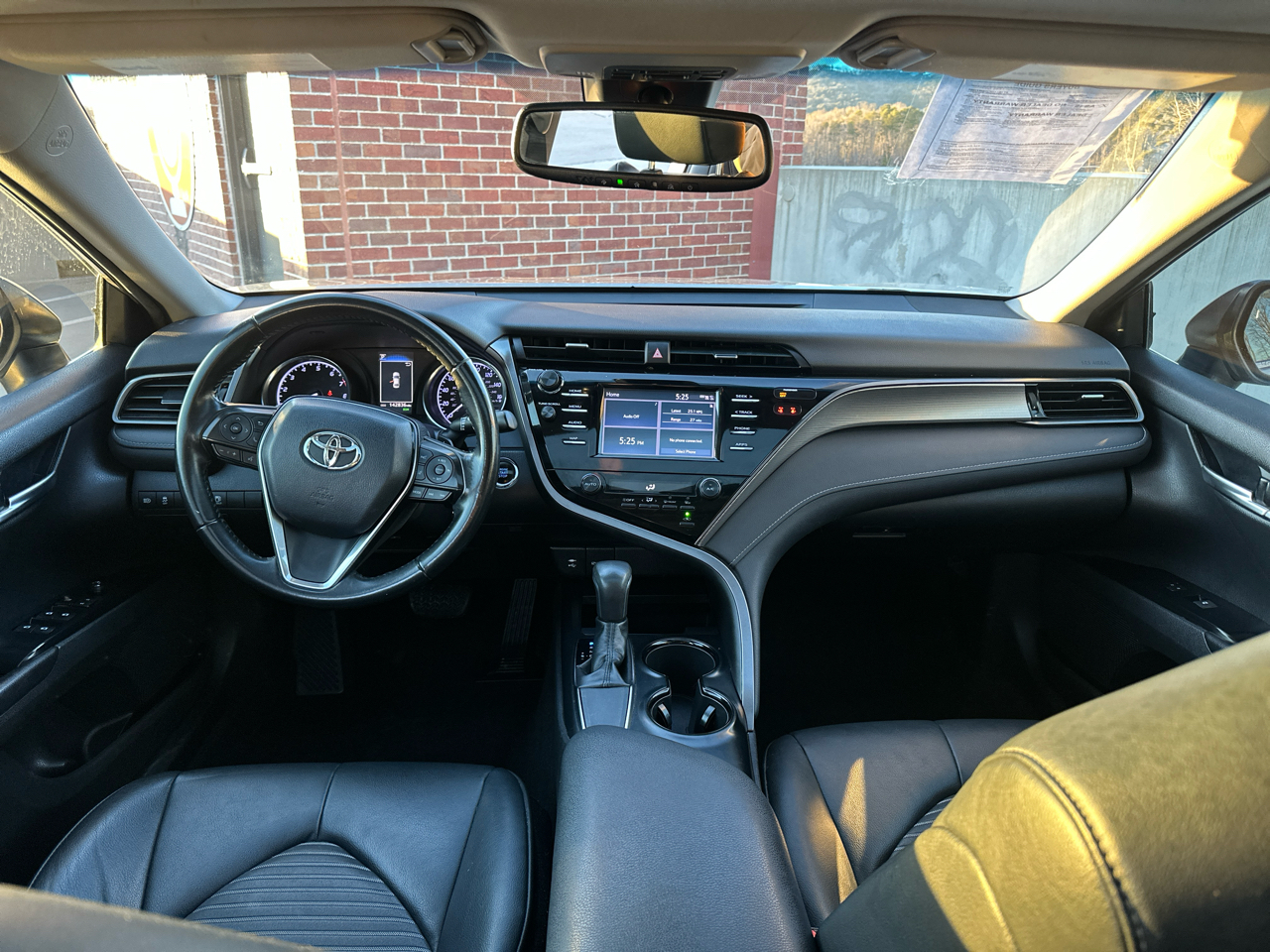 Toyota Camry XLE Auto (Natl) 2019