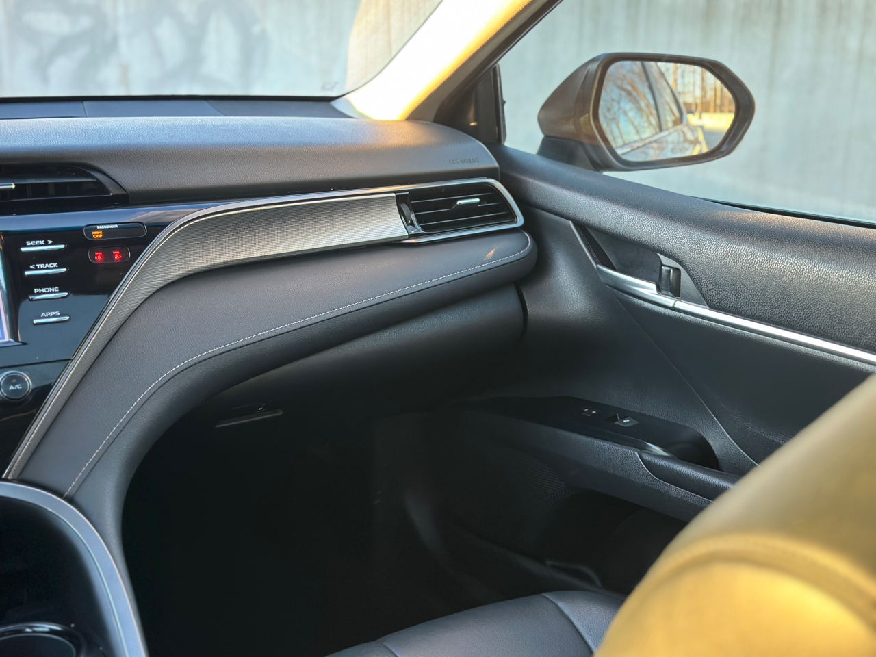 Toyota Camry XLE Auto (Natl) 2019