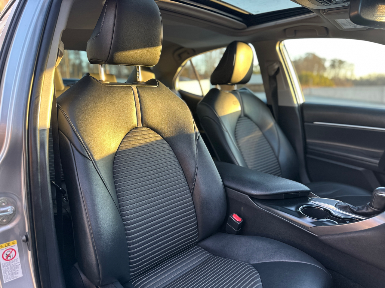 Toyota Camry XLE Auto (Natl) 2019