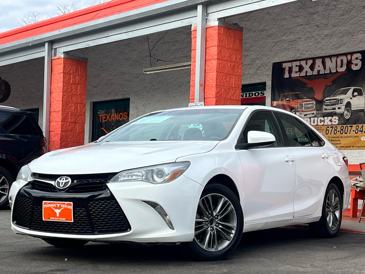 Toyota Camry XLE Auto (Natl) 2017