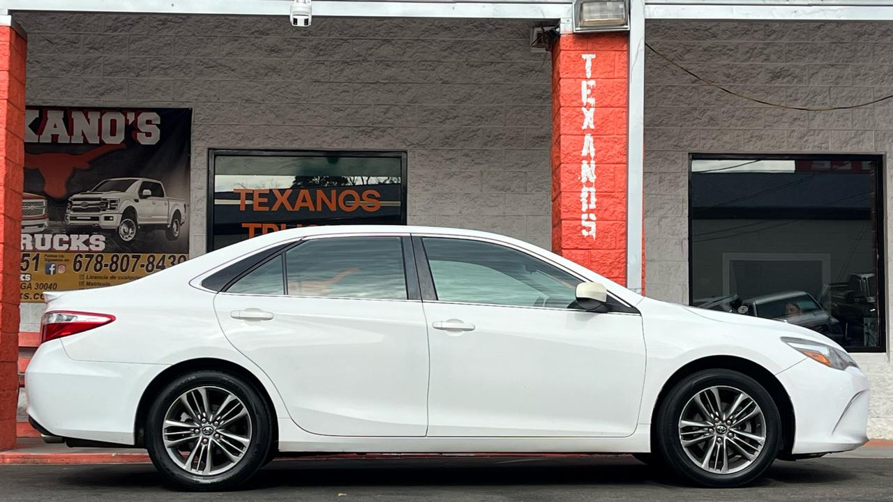 Toyota Camry XLE Auto (Natl) 2017